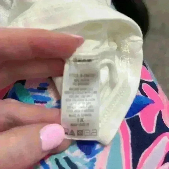 Molly & Isadora 1X off white top with sleeve cutouts Item# 3O - Picture 8 of 8